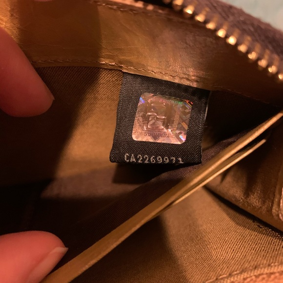 Authentic Fendi Monogram FF polka dot wallet - Picture 13 of 13